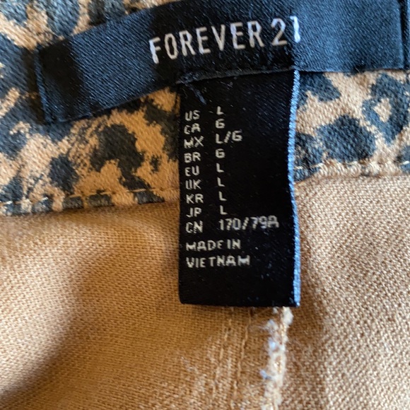 Forever 21 Cheetah print skirt - Picture 4 of 5